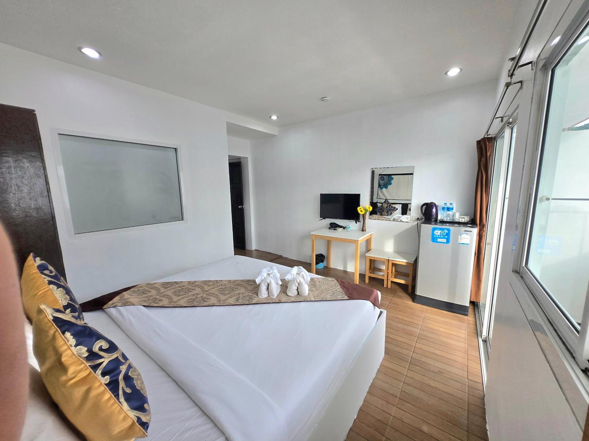 Happy 99 Guest House Patong Εξωτερικό φωτογραφία